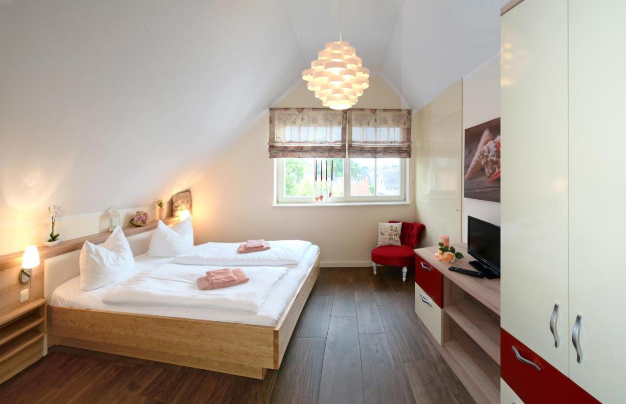 Neue Reihe 28 - Wohnung Vogelnest ツィングシュト エクステリア 写真